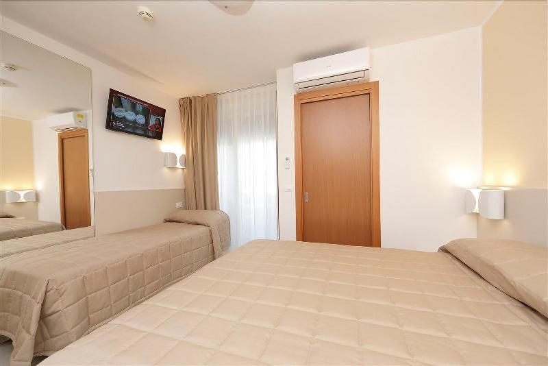 Hotel Meuble Zenith Λινιάνο Σαμπιαντόρο Εξωτερικό φωτογραφία
