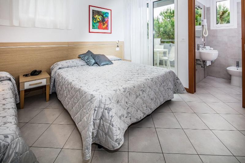 Hotel Meuble Zenith Λινιάνο Σαμπιαντόρο Εξωτερικό φωτογραφία