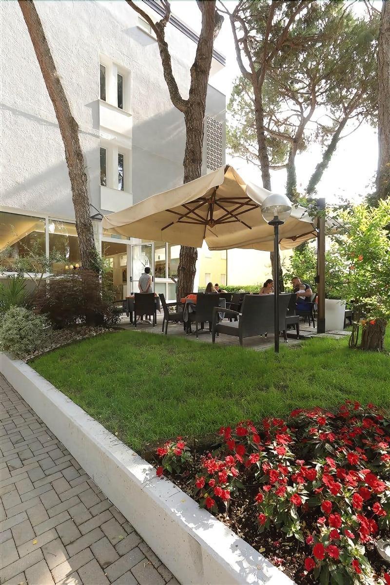 Hotel Meuble Zenith Λινιάνο Σαμπιαντόρο Εξωτερικό φωτογραφία