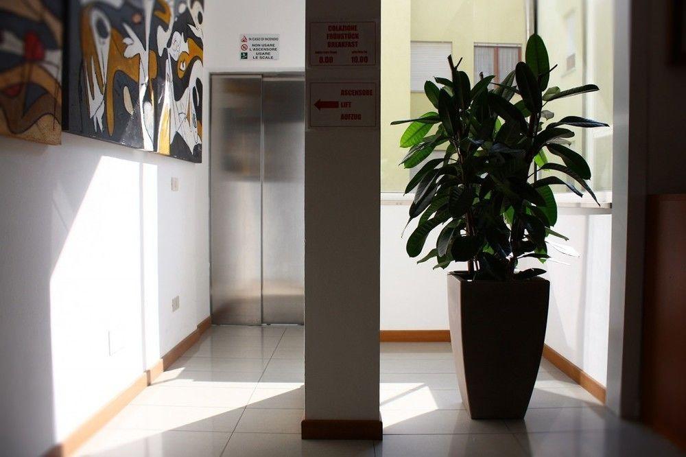 Hotel Meuble Zenith Λινιάνο Σαμπιαντόρο Εξωτερικό φωτογραφία