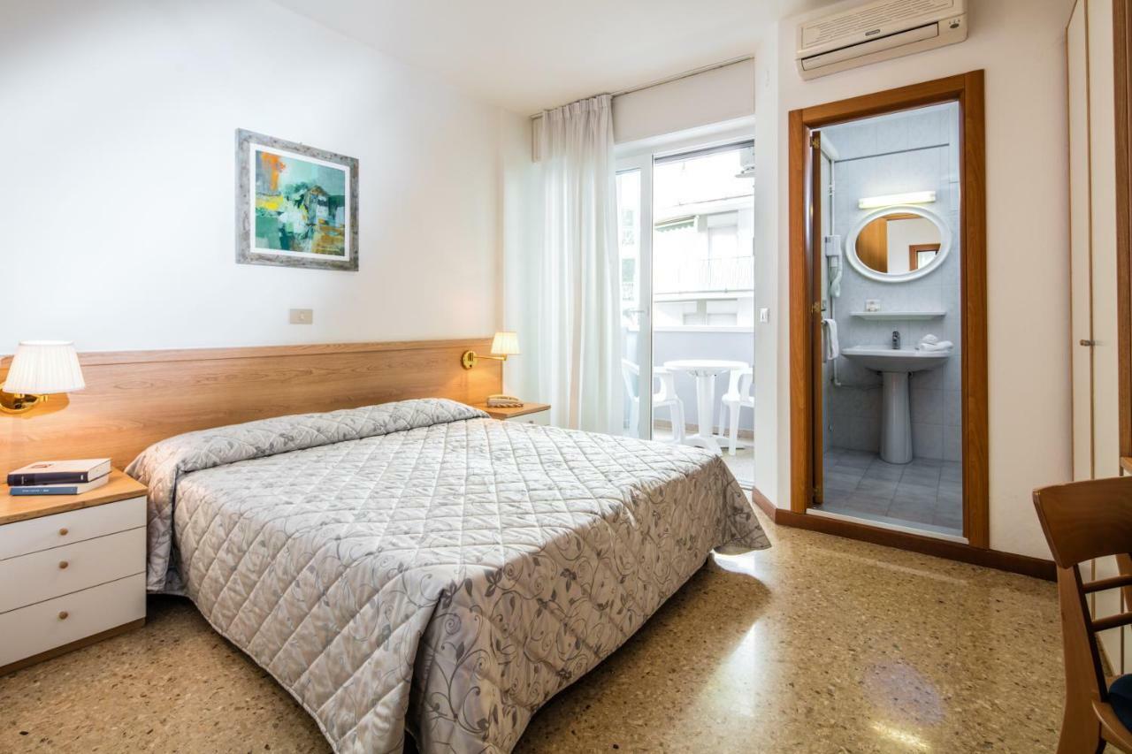 Hotel Meuble Zenith Λινιάνο Σαμπιαντόρο Εξωτερικό φωτογραφία