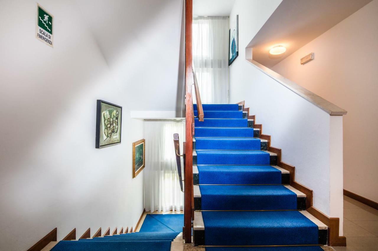 Hotel Meuble Zenith Λινιάνο Σαμπιαντόρο Εξωτερικό φωτογραφία