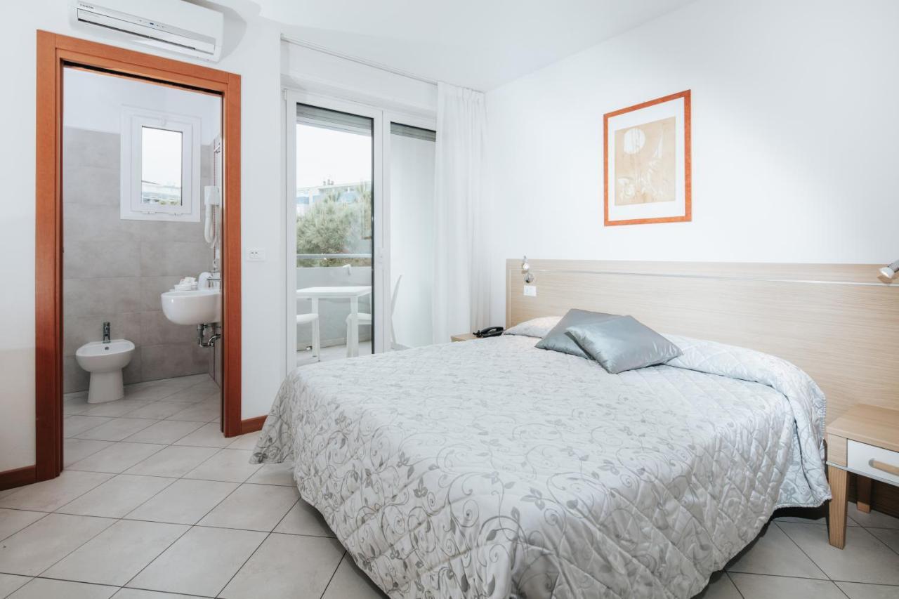 Hotel Meuble Zenith Λινιάνο Σαμπιαντόρο Εξωτερικό φωτογραφία